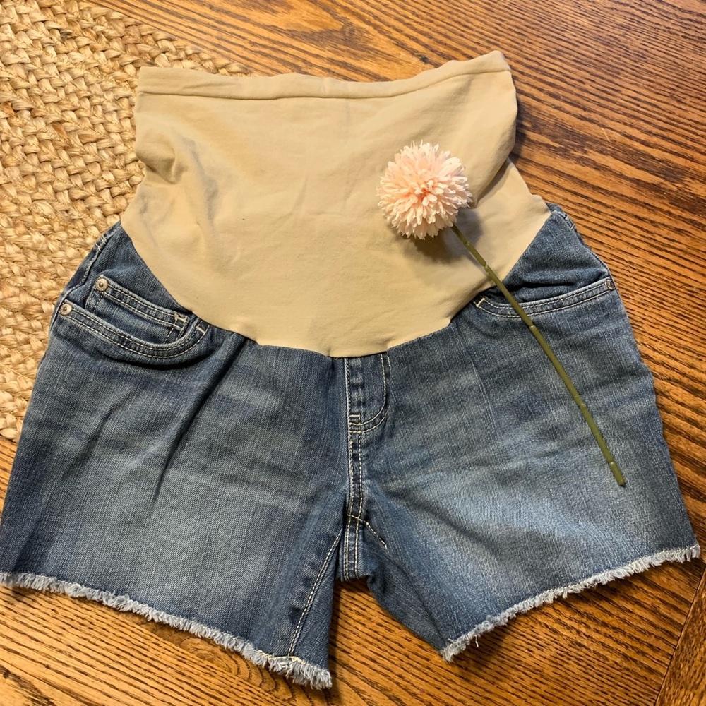 Indigo blue full panel denim maternity jean shorts